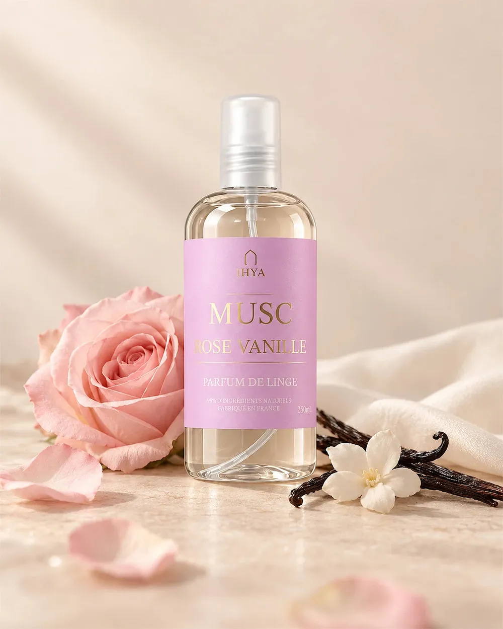 Parfum de linge IHYA Musc Rose & Vanille et ses notes : rose, vanille, musc